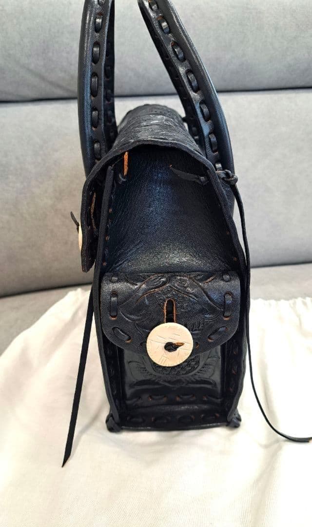 グレースコンチネンタル カービングトライブス マエストラS