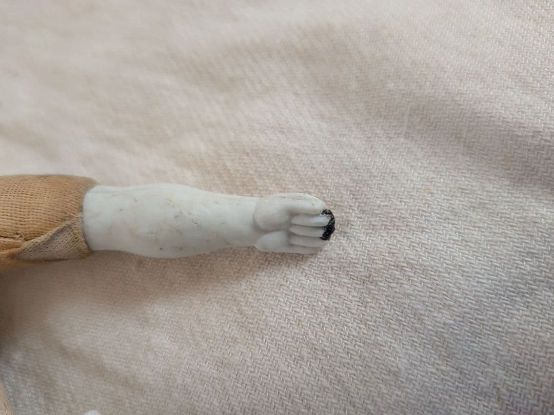 チャイナヘッドドール　 陶器製人形 約23cm