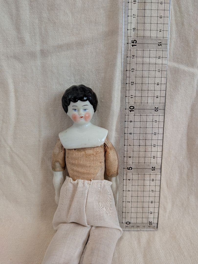 チャイナヘッドドール　 陶器製人形 約23cm