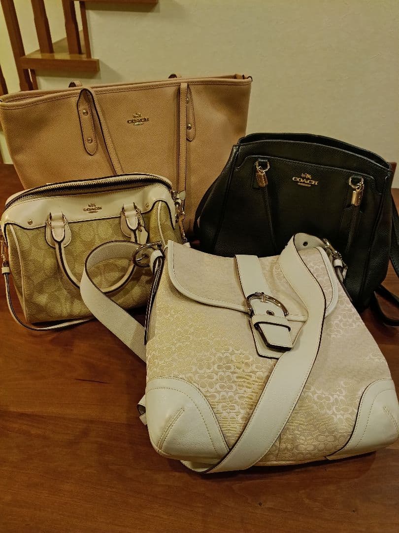 COACHのカバン4つ＋おまけ