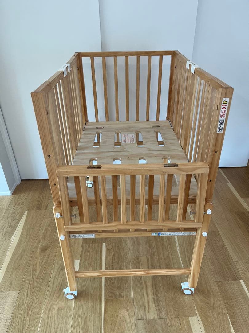 大和屋　折りたたみベビーベッド　パタン２