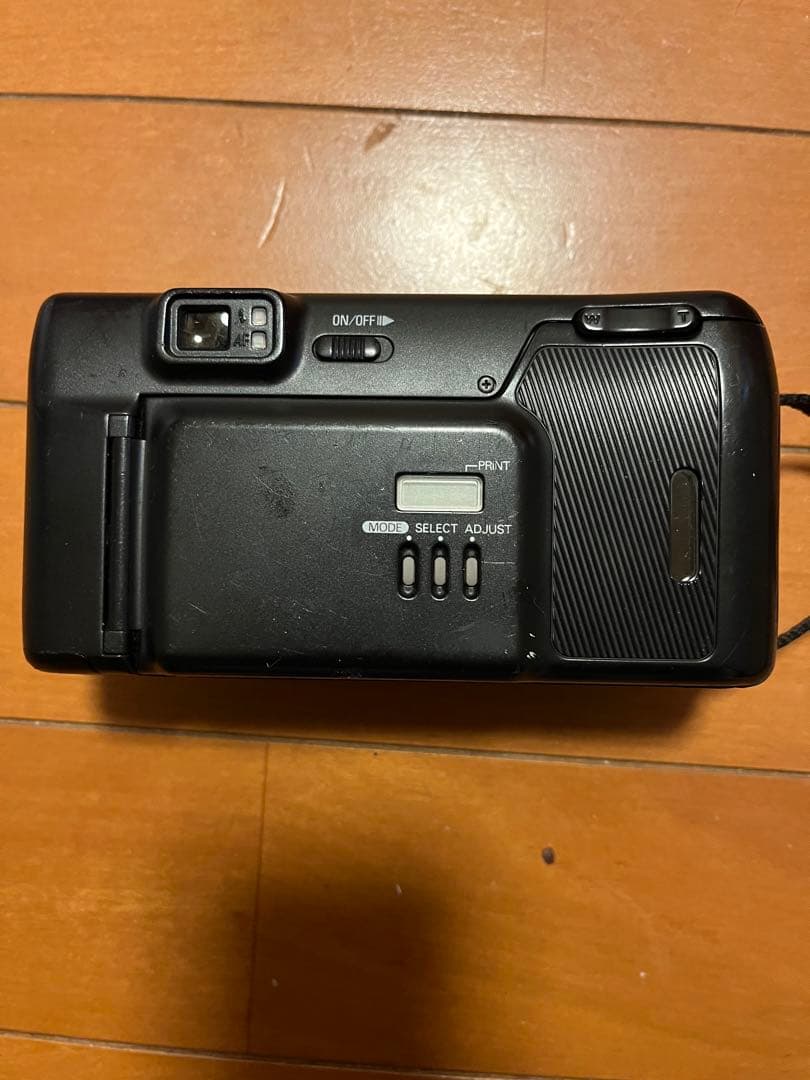 【フィルムカメラ】ニコン Nikon TW ZOOM 35-70 (フィルム付)