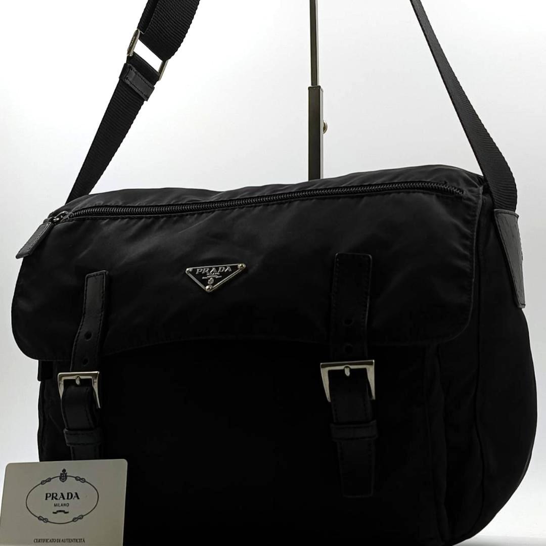 人気✨プラダ　ショルダーバッグ　メッセンジャー　三角ロゴ　ナイロン　レザー　黒