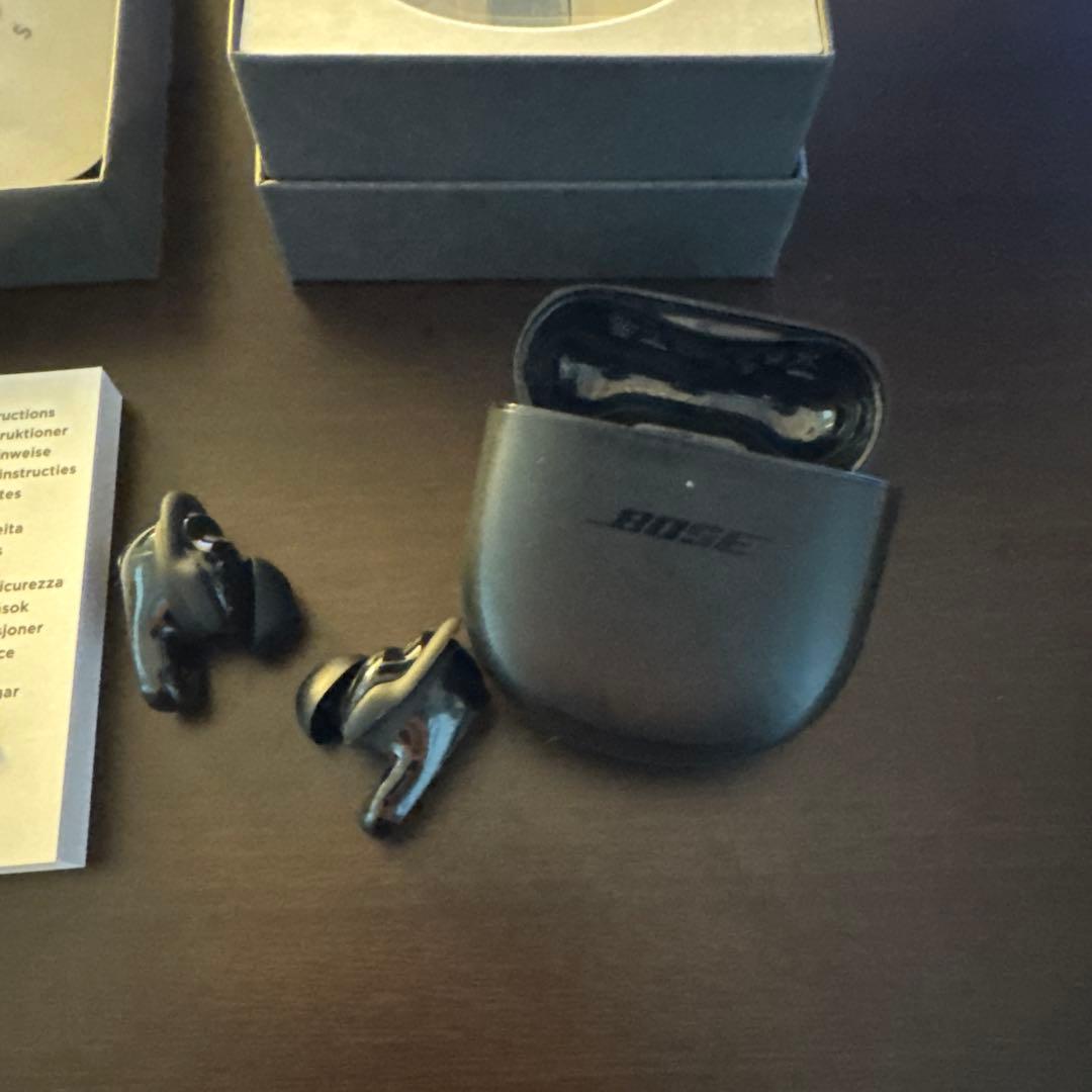 Boseワイヤレスイヤホン全セットシリコンケース　付値下げ可
