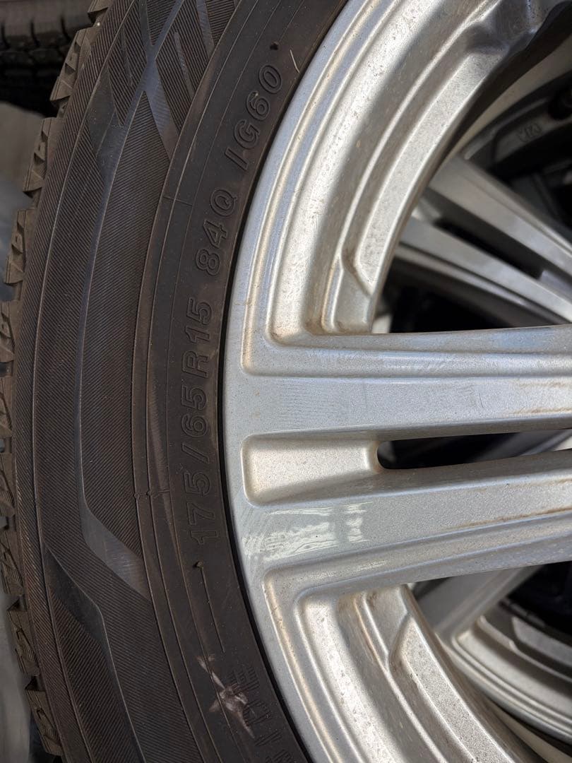 ICE GUARD 165/65R15 スタッドレスタイヤセット