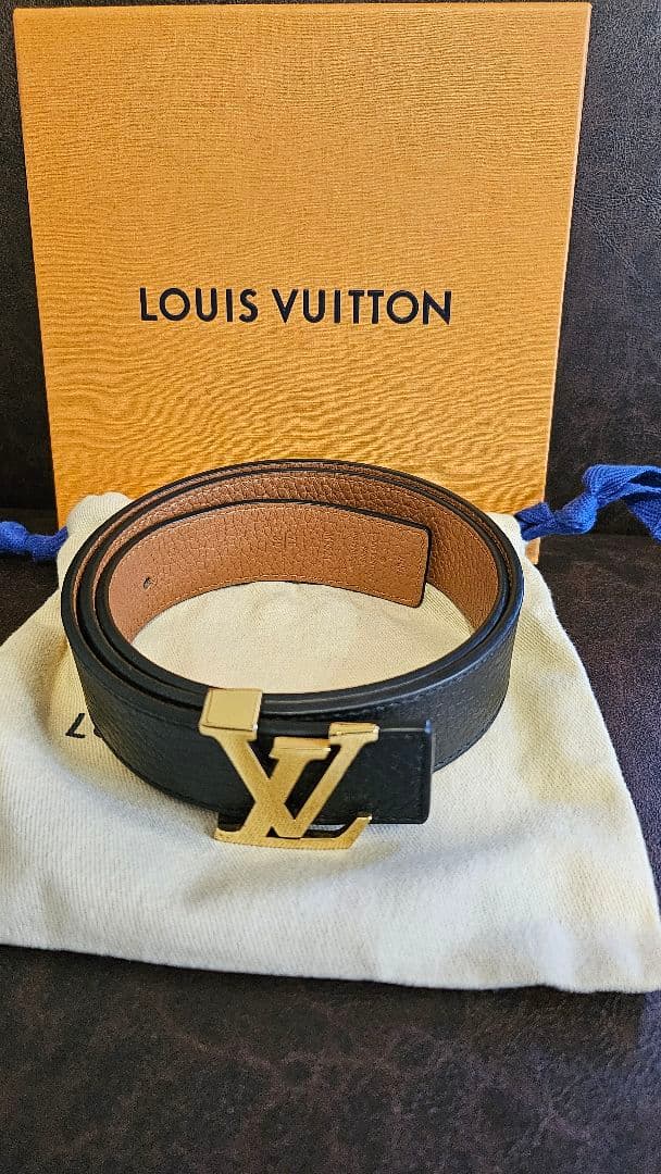 LOUIS VUITTON リバーシブル ベルト サンチュール・イニシャル