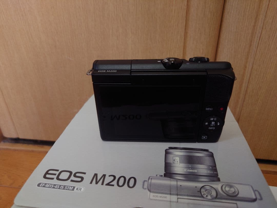 CANON EOS M200 EF-M15-45 IS STM レンズキット