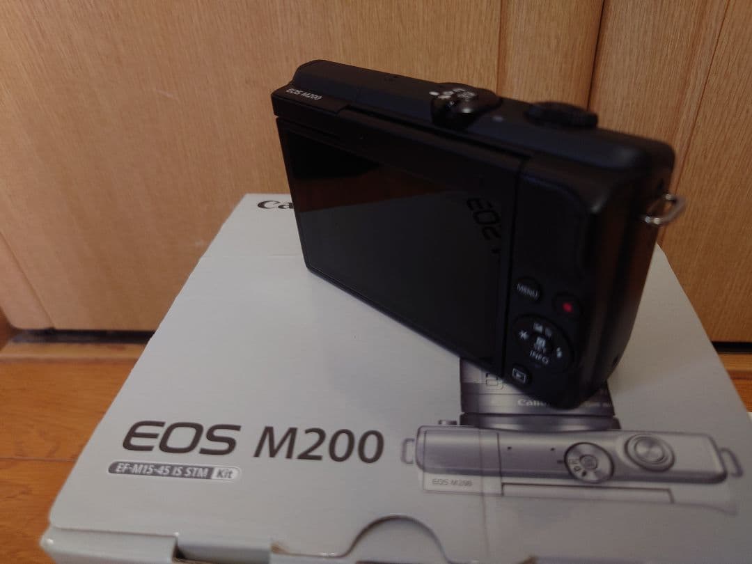 CANON EOS M200 EF-M15-45 IS STM レンズキット