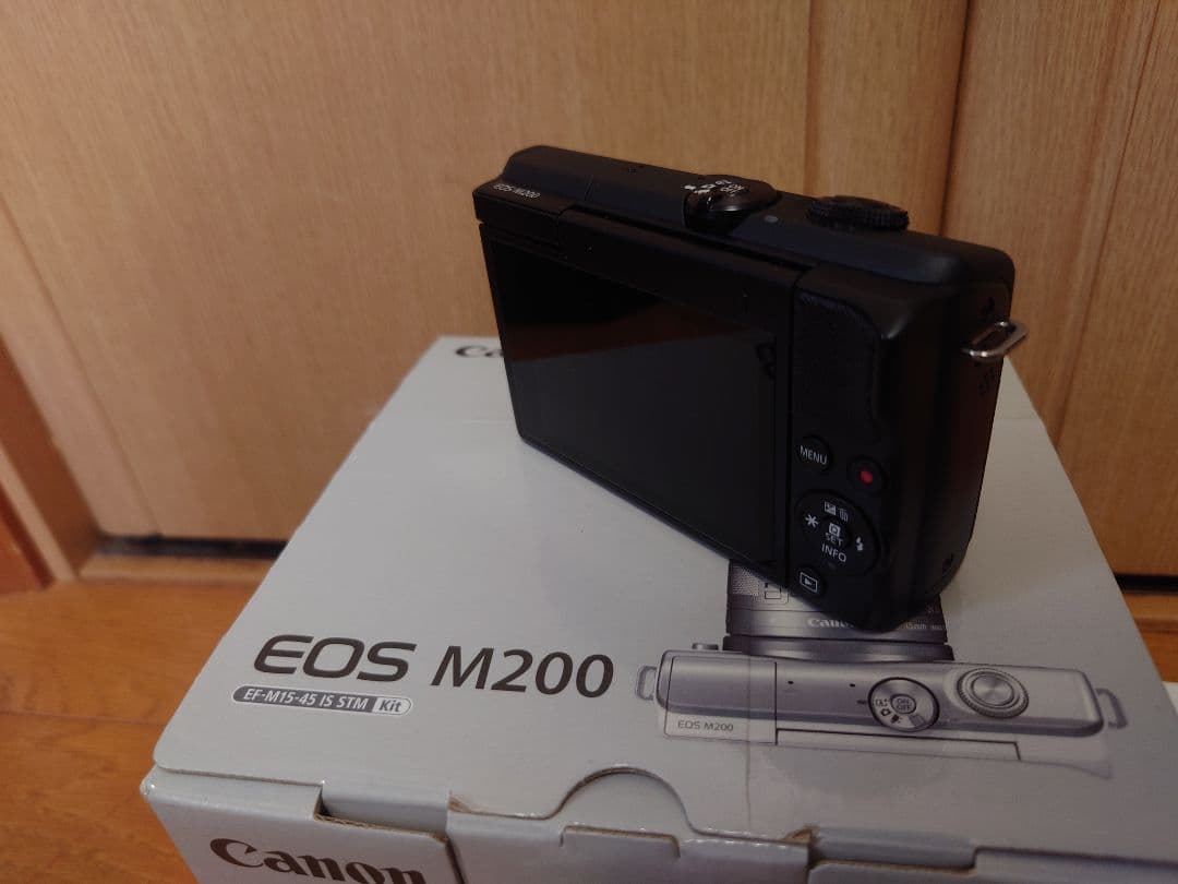 CANON EOS M200 EF-M15-45 IS STM レンズキット