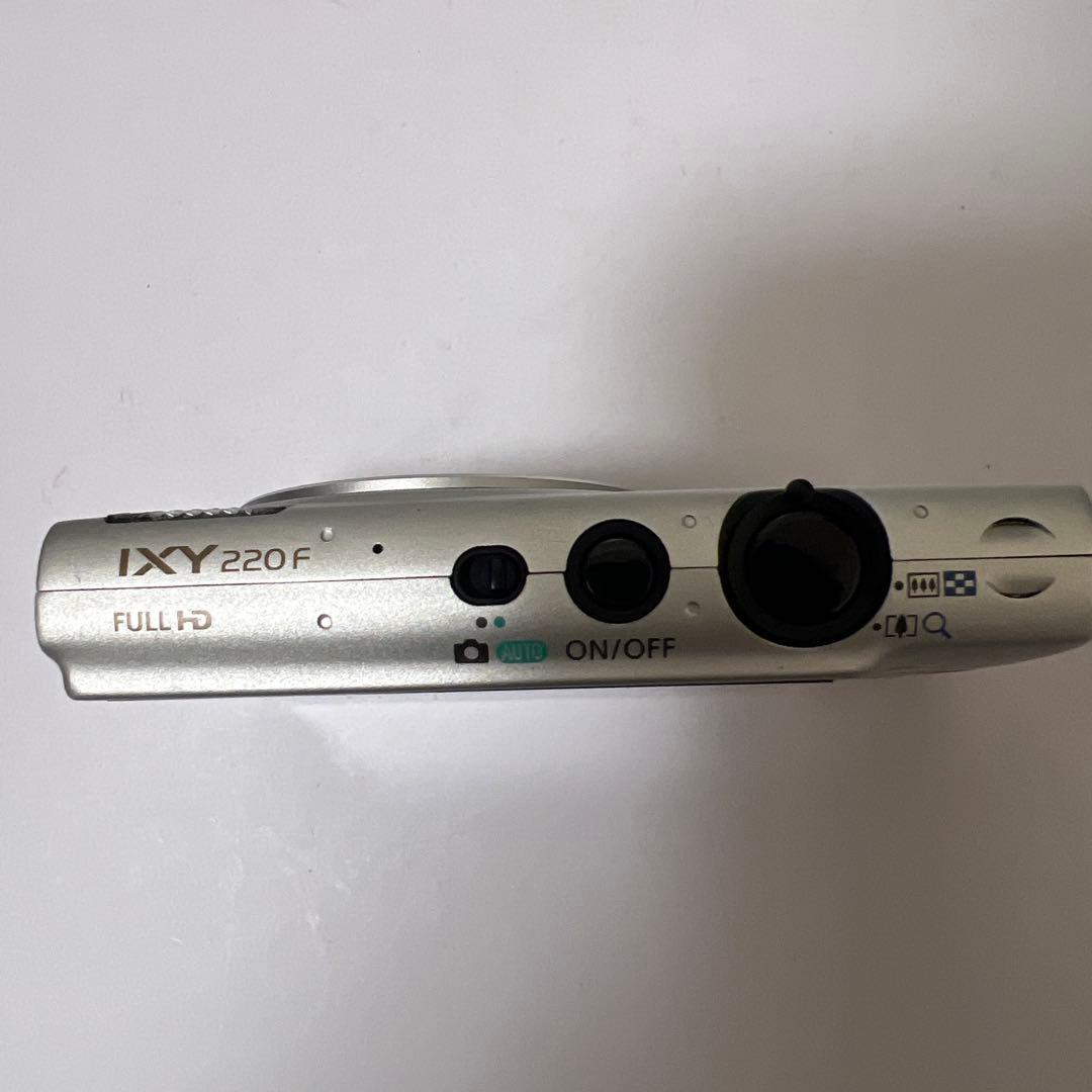 Canon コンパクトデジタルカメラ IXY220F