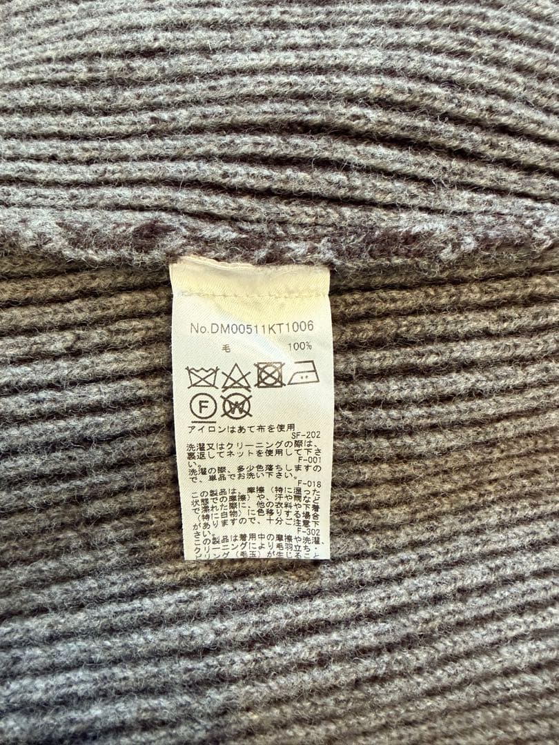 メゾンキツネ　ハイネックニット