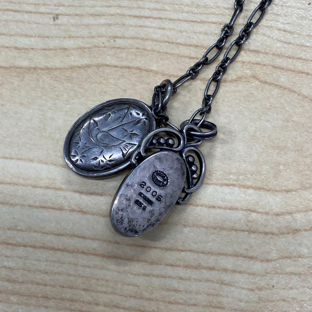 agete 赤と白のダブルペンダントネックレス