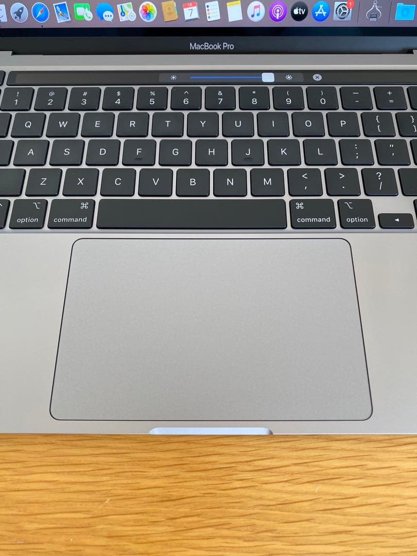 MacBook Pro 2020 高性能 32GB 2TB MacBook本体