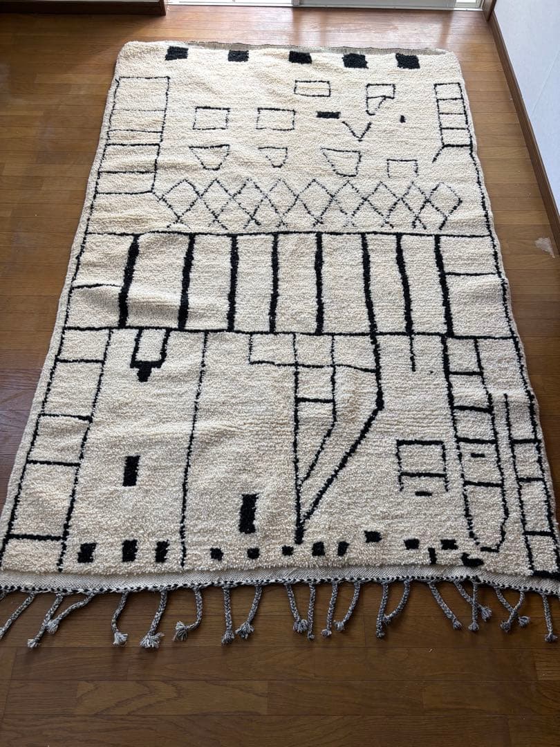 モロッコ製　ベニワレン　ラグ