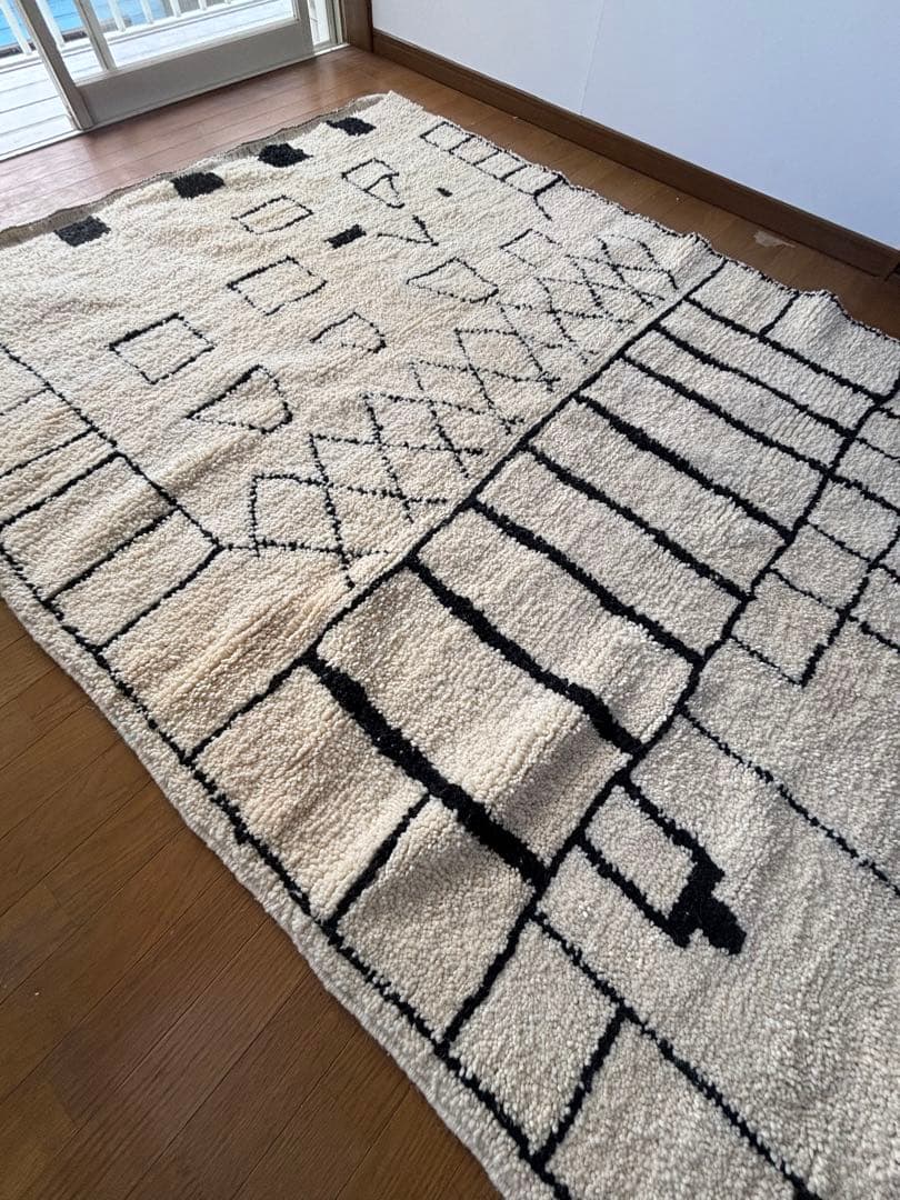 モロッコ製　ベニワレン　ラグ