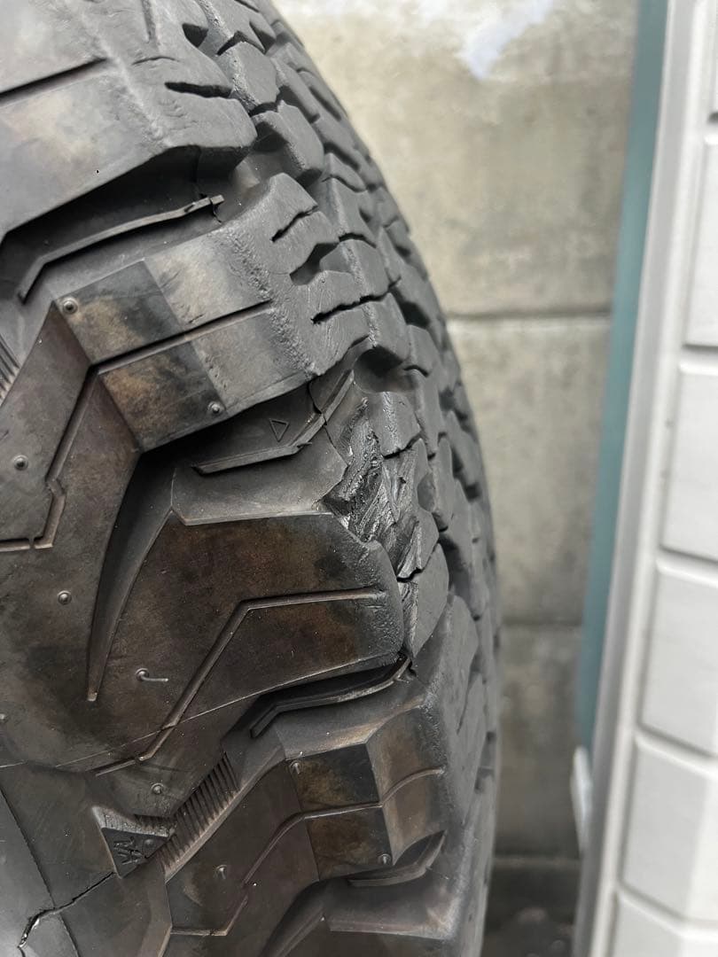 Ford EXPLORER純正ホイール BFGoodrich AT