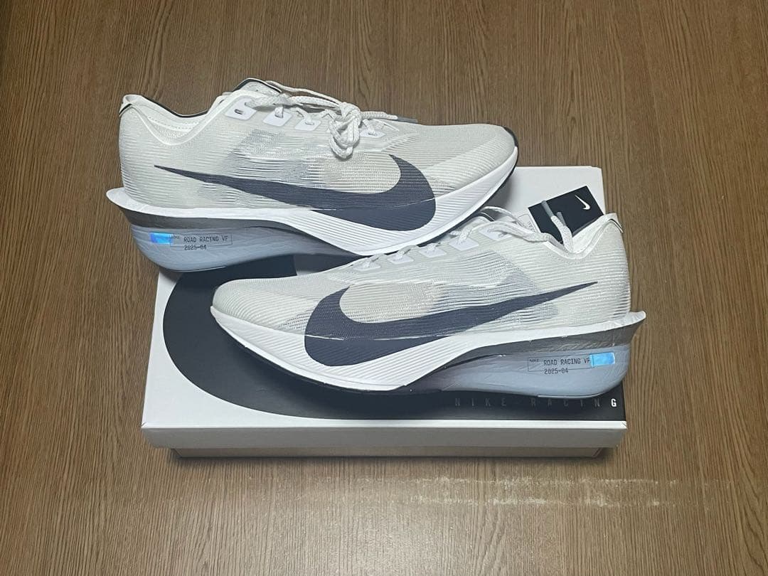 【新品未使用】NIKE ヴェイパーフライ4 【26.5cm】