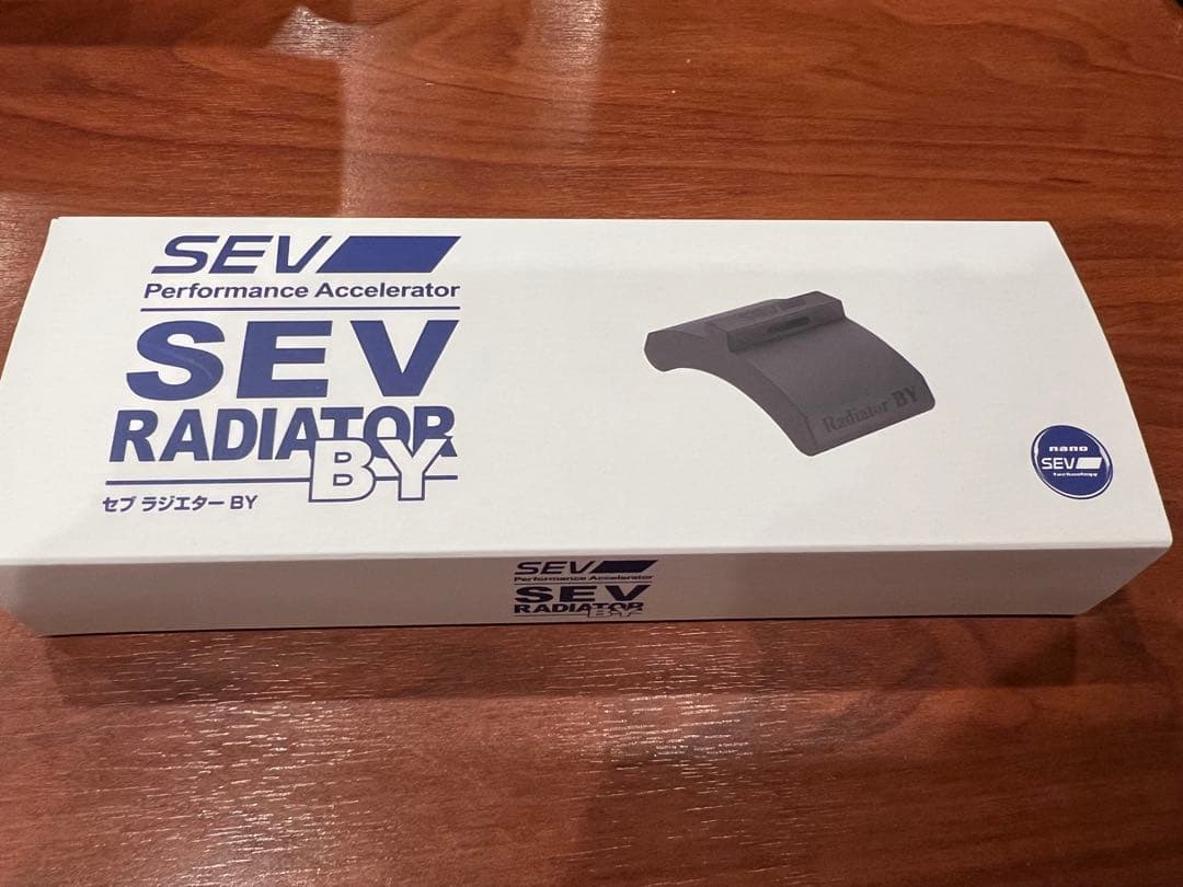ラスト一個です　SEV ラジエターBY
