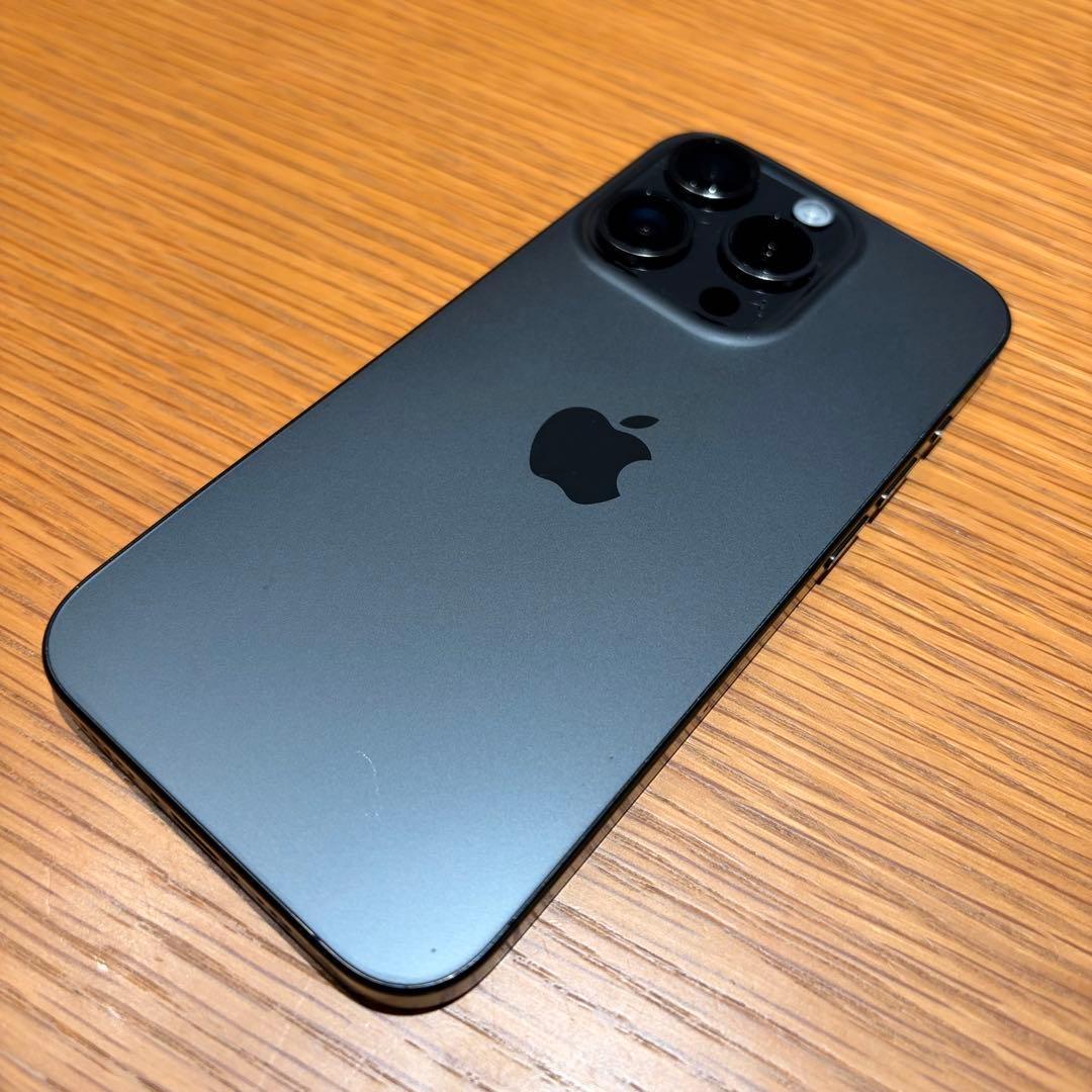 【美品】iPhone15pro 128GB SIMフリー ブラックチタニウム