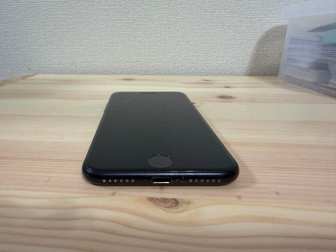 iPhone SE2 ブラック 128GB SIMフリー　バッテリー新品