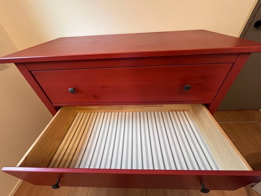 IKEA Hemnes レッド3段チェスト