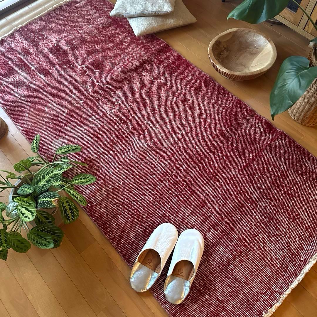 89×189こっくりと深みある赤　レッドワンカラーラグ　トルコヴィンテージラグ