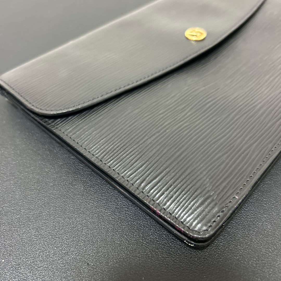 ルイヴィトン　ブラックレザー クラッチバッグ