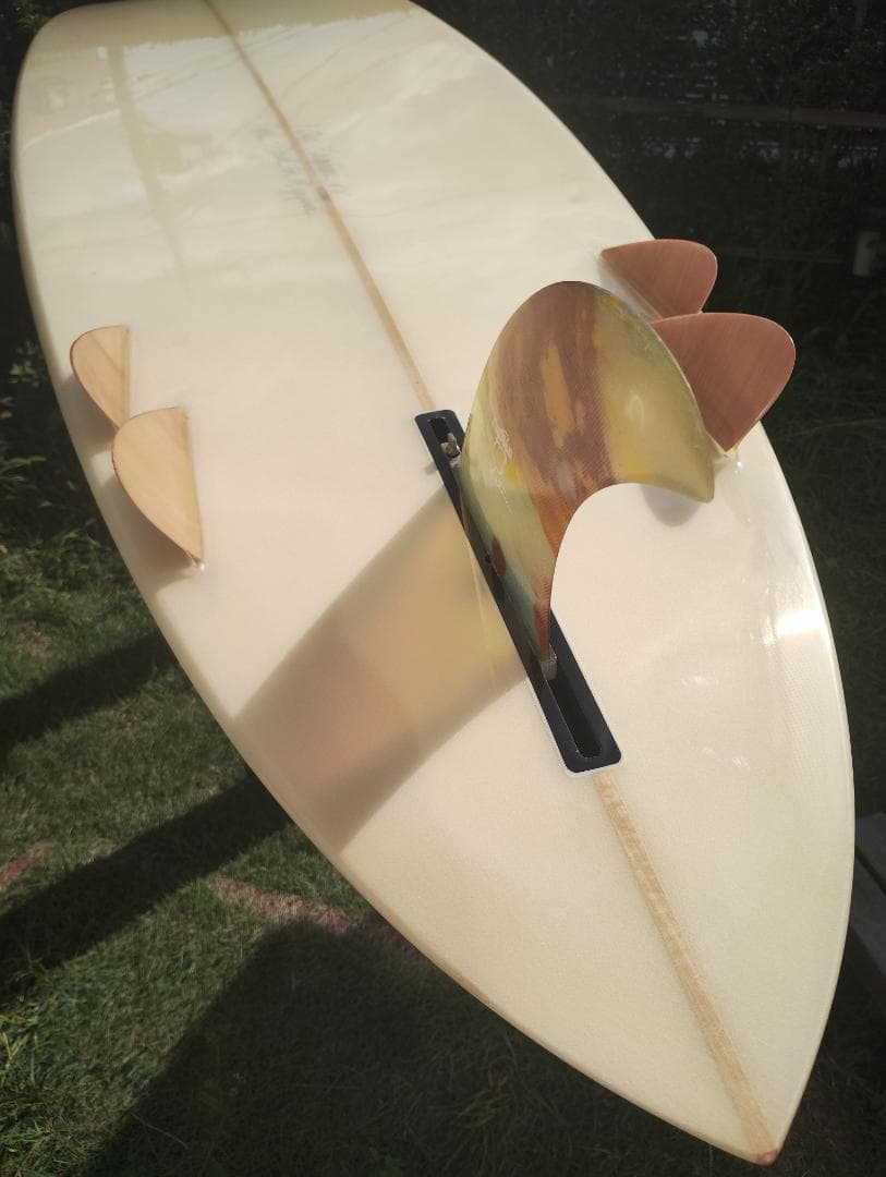 カツカワミナミ サーフボード / 5Fin BONZER 9`0