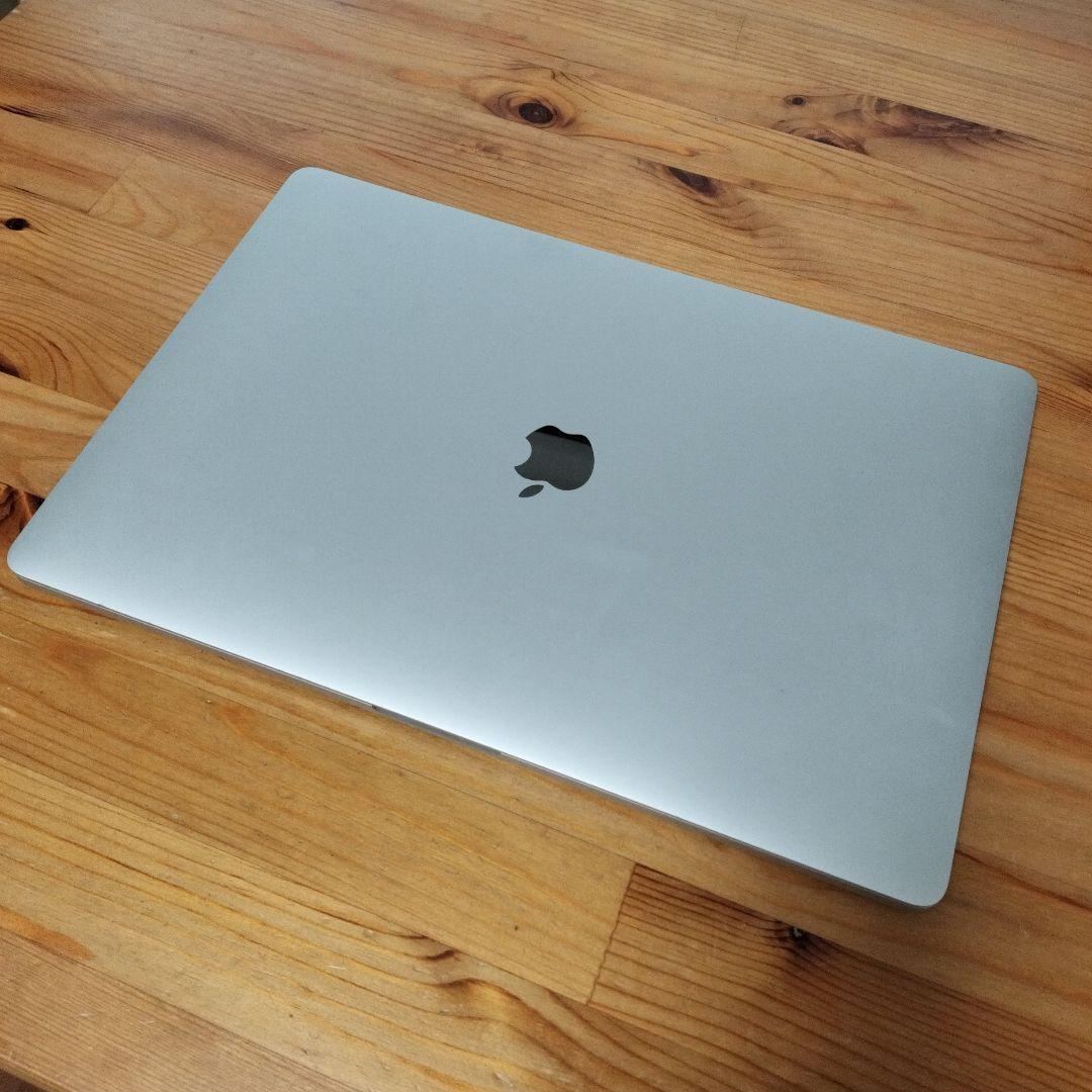 Apple MacBook Pro Core i7 ノートパソコン （A13）