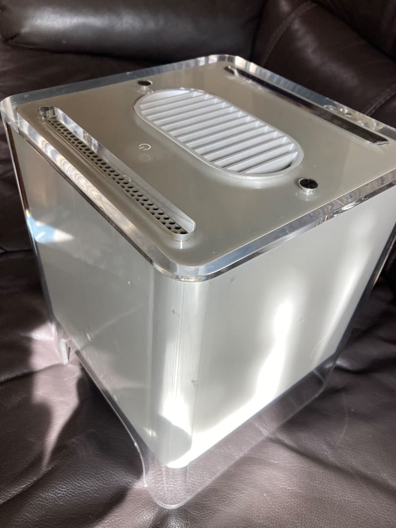 PowerMac G4 Cube 　ハードディスク40GB、メモリー1GB
