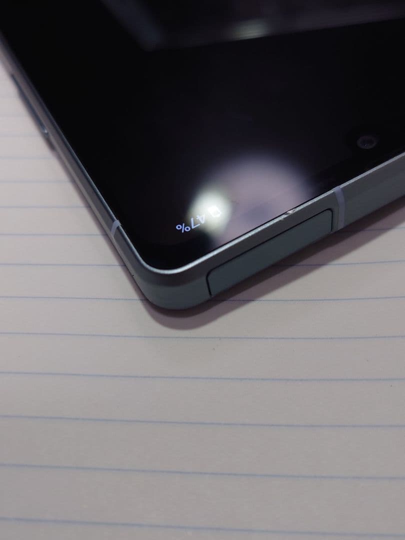 スマートフォン本体 SHARP docomo AQUOS R8 SH-52D