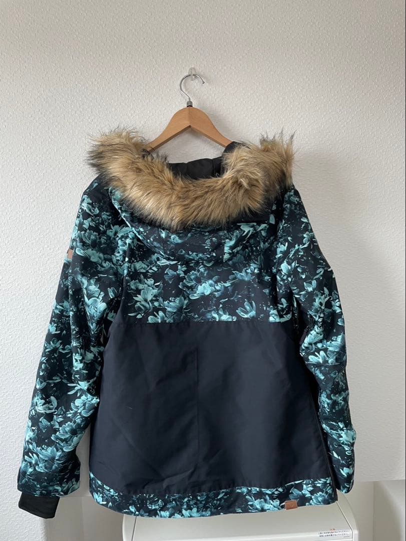 18日まで値下げ！ROXY フローラルスノーボードジャケット