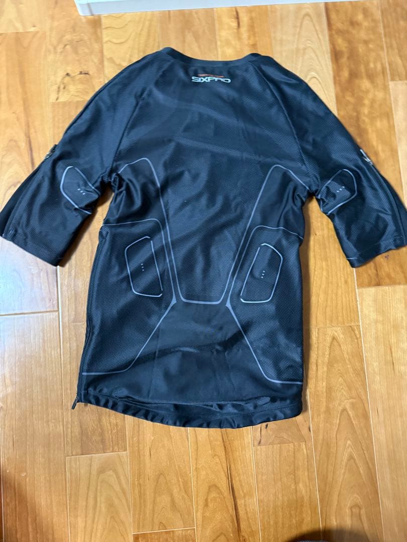 SIXPAD シックスパッド パワースーツ Top 男性用Mサイズ