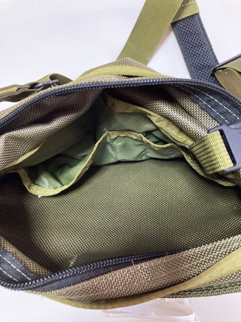 BRIEFING ショルダーバック　オリーブ