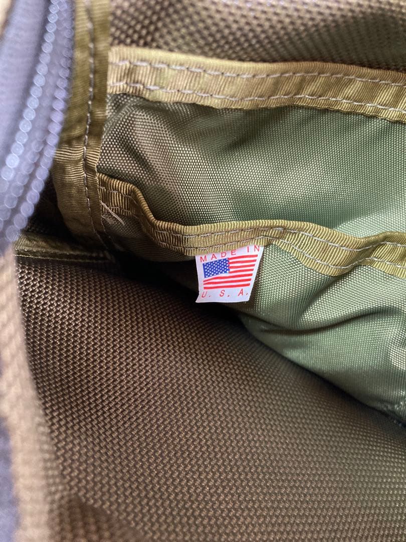 BRIEFING ショルダーバック　オリーブ