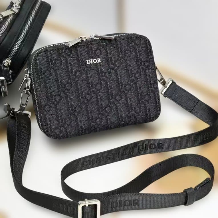 ブラック メッセンジャーバッグ 2ESBC119VPD