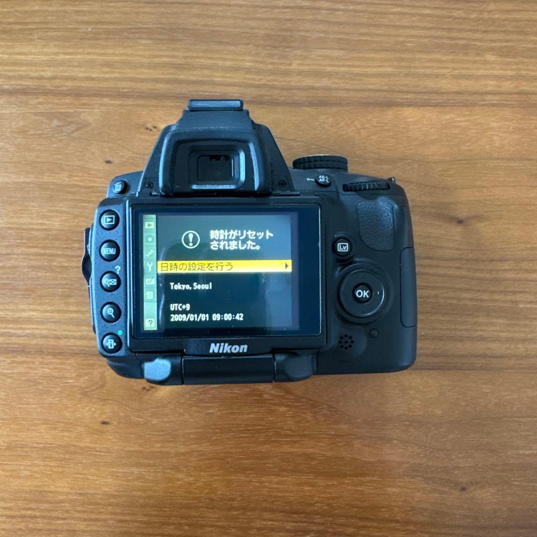 Nikon D5000 デジタル一眼レフカメラ