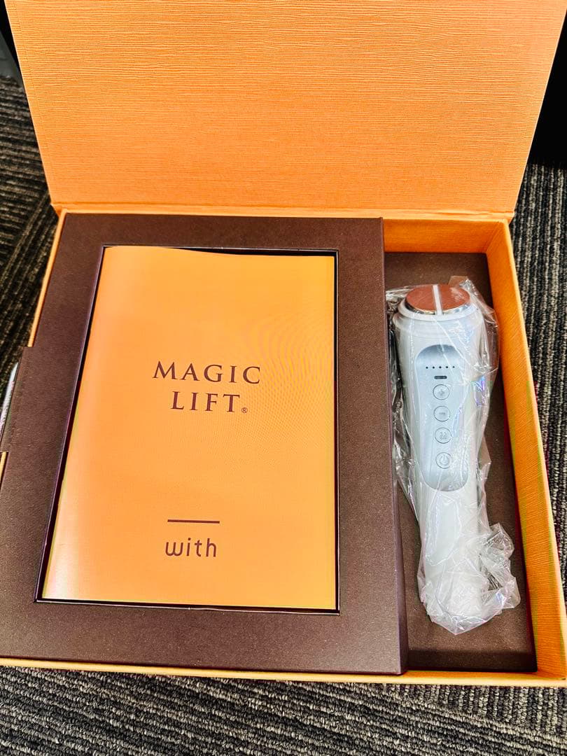 新品　MAGIC LIFT マジックリフト 高級美顔器 S.IW波 EMS 温熱