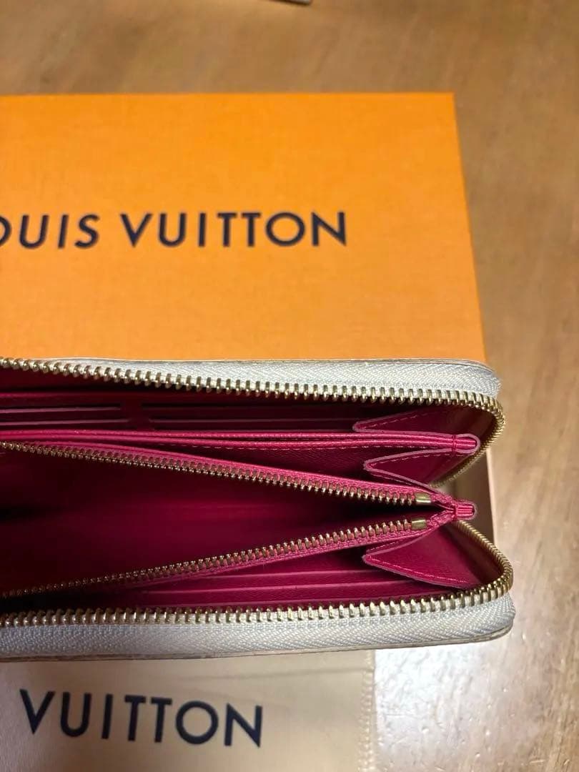 ルイ ヴィトン ダミエアズール ジッピーウォレット スタッズ長財布　希少モデル