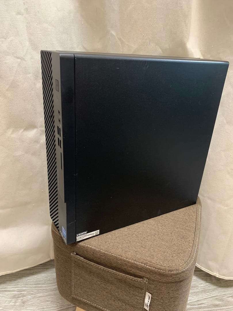 コンパクトデスクPC！Wifi、DVD、M.2SSD/インチHDD/Win11！