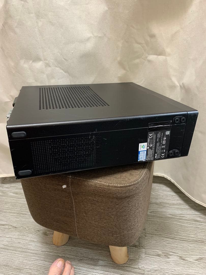 コンパクトデスクPC！Wifi、DVD、M.2SSD/インチHDD/Win11！