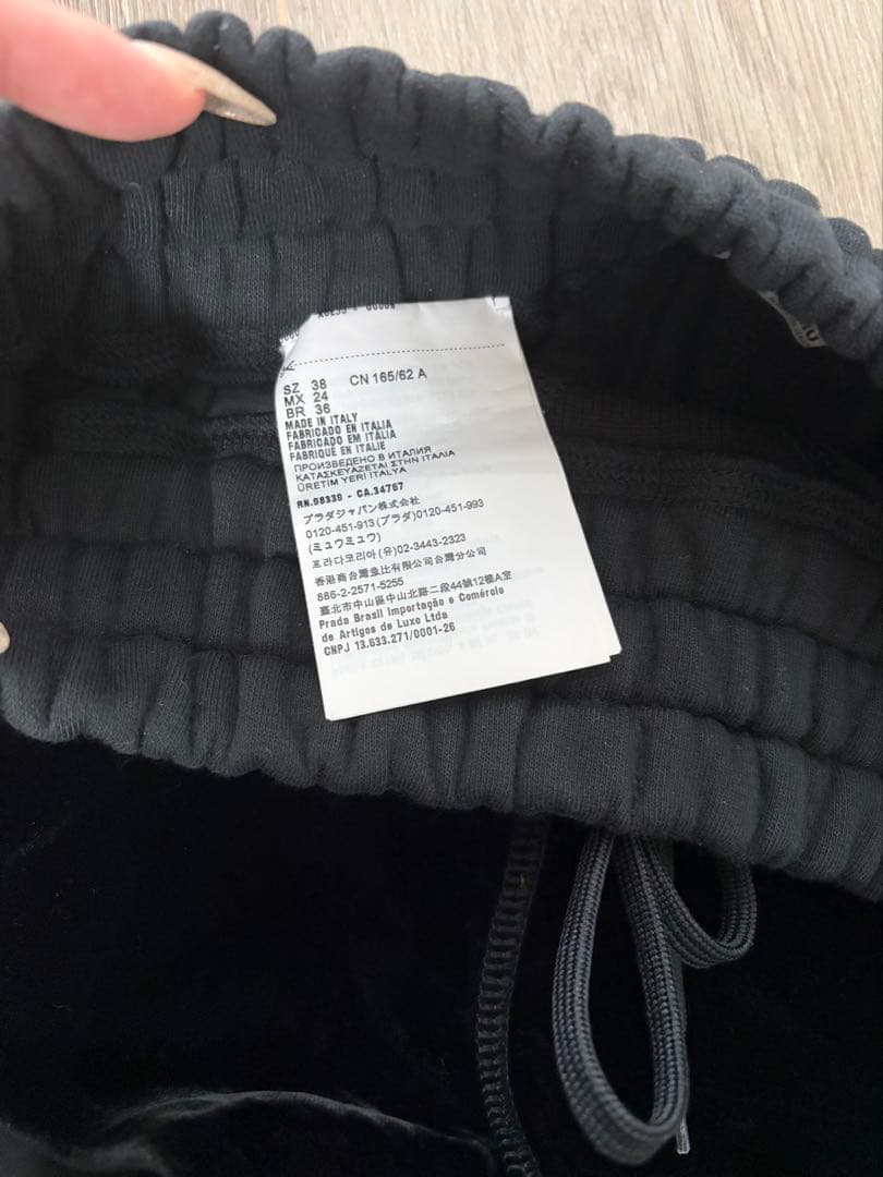 miu miu ミュウミュウ　ベロアショートパンツ