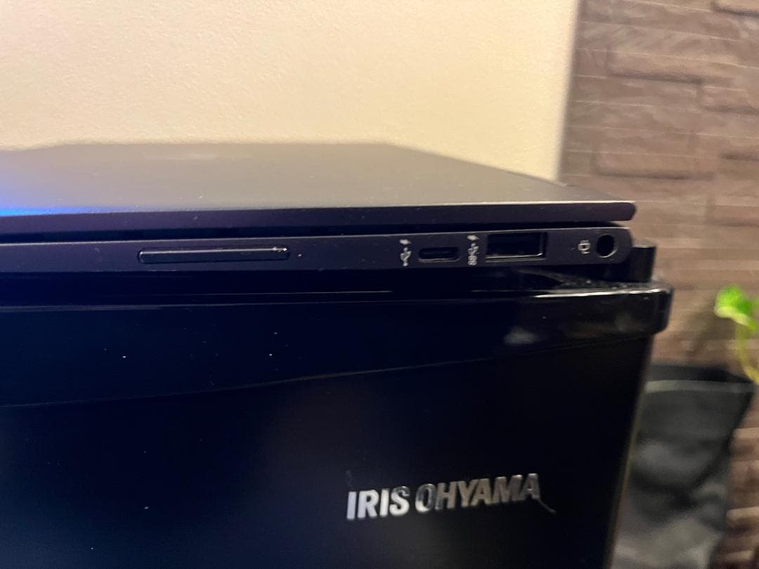 HP ENVY x360 AMD Ryzen™ 3 2300U 4GB