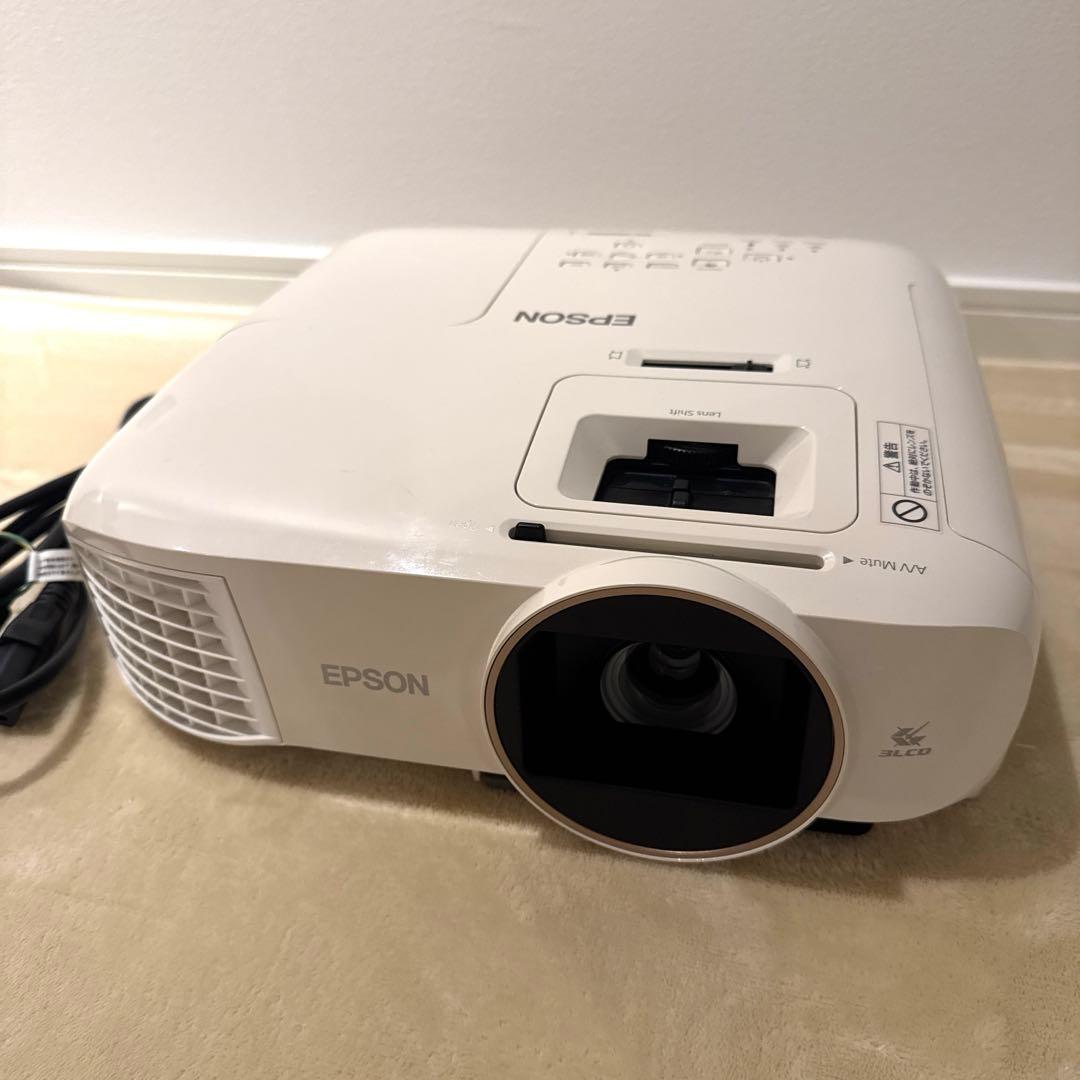 【美品】EPSON プロジェクター EH-TW5650 ⭐︎24時間以内発送⭐︎