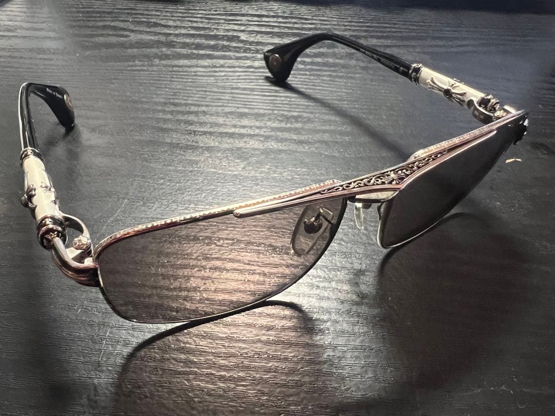 メンズ サングラス メタルフレーム グレー レンズ 装飾的デザイン