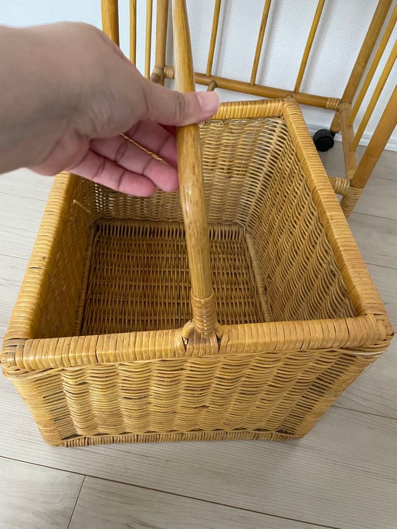 ラタン製 3段ランドリーラック キャスター付き