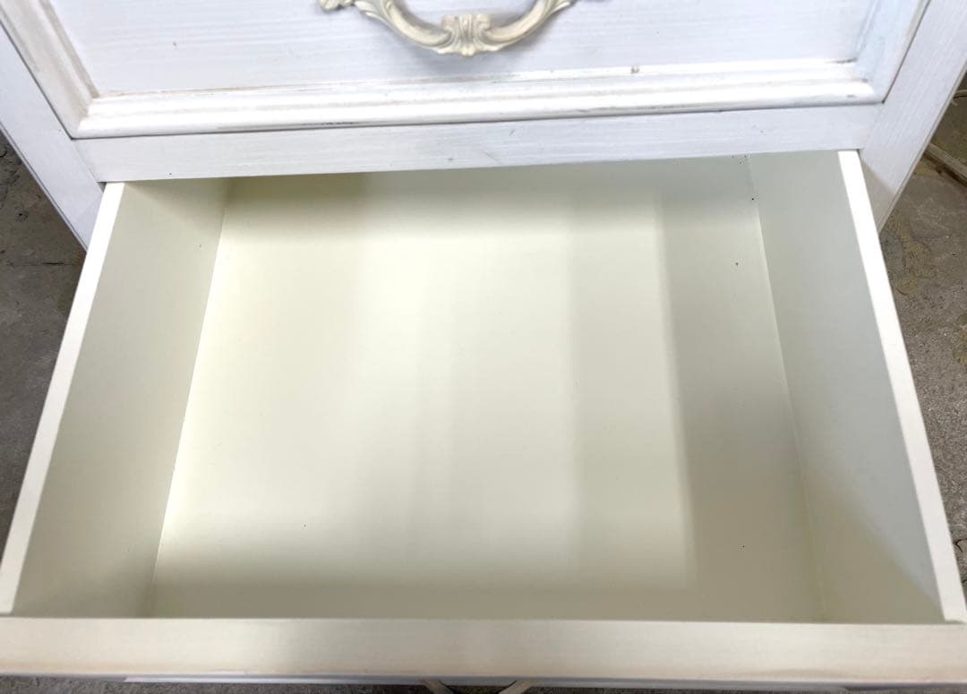 s*e様 期間限定 アンティーク調 3段チェスト ホワイト系 ナイトテーブル