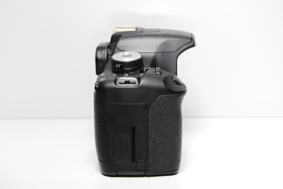 ⭐️軽量⭐️Canon Kiss X3 デジタル一眼レフ　オマケ豊富！初心者向け