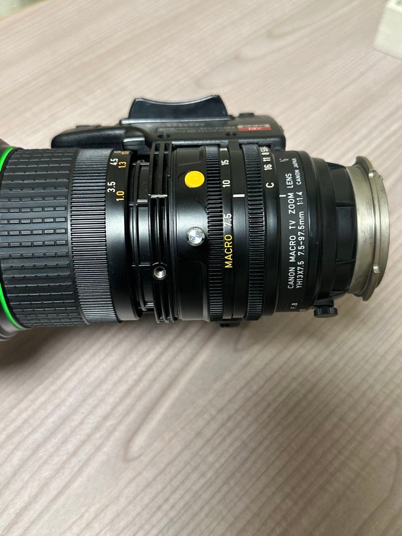 Canon VCL-713BX デジタル一眼レフカメラ.