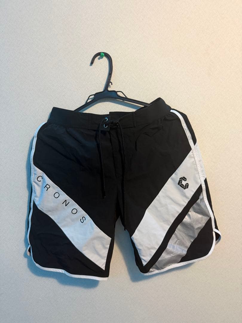 CRONOS ショートパンツ 黒/白